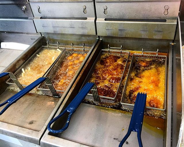 Come and get it while it's hot because we're hookin n cookin! We are on 5th street! #goodmusicwithgreatfood
